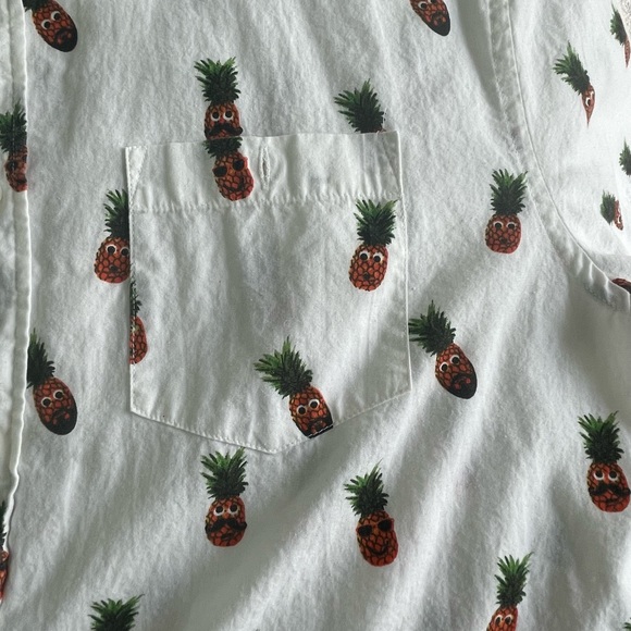 Men’s Brave Soul London Pineapple Novelty Button Down Shirt - Picture 7 of 7